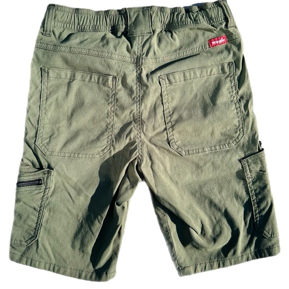 Wrangler Boys Army Green Shorts Size 8-10 - Picture 2 of 4